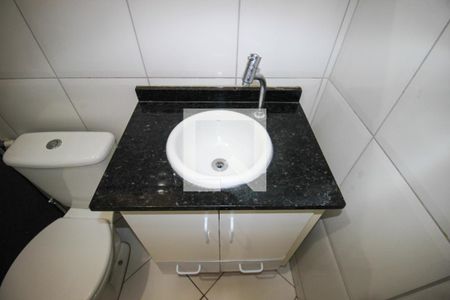 Banheiro de apartamento para alugar com 1 quarto, 37m² em Jardim Karolyne, Votorantim