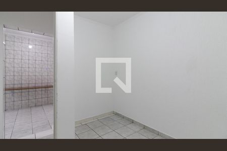 Quarto 2 de casa para alugar com 3 quartos, 75m² em Vila Nhocuné, São Paulo