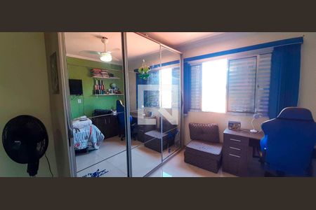 Quarto 2 de casa à venda com 3 quartos, 210m² em Jardim das Flores, Osasco