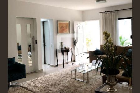 Casa à venda com 3 quartos, 375m² em Indianópolis, São Paulo