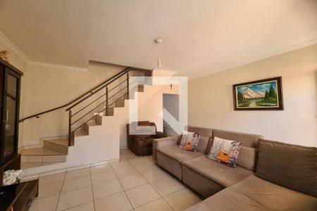 Sala de casa à venda com 3 quartos, 213m² em Parque São Lucas, São Paulo