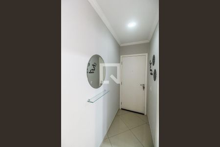 Entrada de apartamento à venda com 3 quartos, 69m² em Jardim Tupanci, Barueri