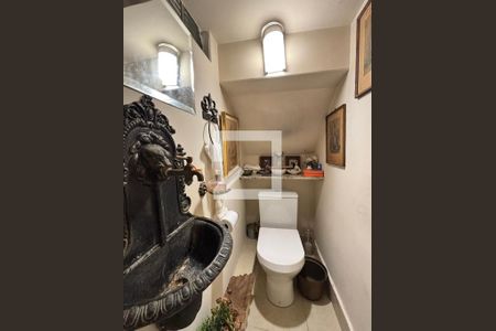 Lavabo de casa para alugar com 4 quartos, 400m² em Vila Olímpia, São Paulo