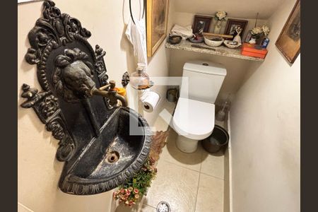 Lavabo de casa para alugar com 4 quartos, 400m² em Vila Olímpia, São Paulo