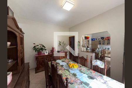 Sala de casa à venda com 3 quartos, 180m² em São Marcos, Belo Horizonte