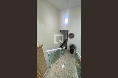 Escada de casa à venda com 3 quartos, 276m² em Vila Valparaíso, Santo André