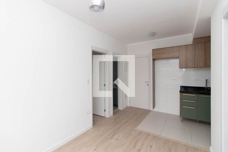 Sala/Cozinha de apartamento à venda com 2 quartos, 38m² em Vila Mazzei, São Paulo