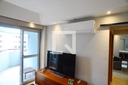 Sala de apartamento para alugar com 1 quarto, 60m² em Barra da Tijuca, Rio de Janeiro