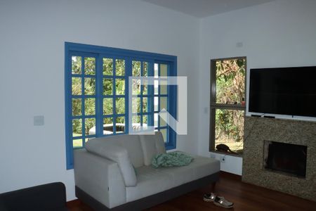 Sala de casa de condomínio para alugar com 5 quartos, 300m² em Jardim Colibri, Cotia