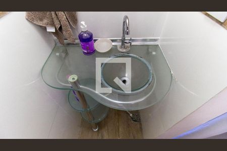 Lavabo de apartamento para alugar com 2 quartos, 90m² em Piratininga, Niterói