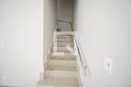 Corredor de casa de condomínio para alugar com 3 quartos, 153m² em Vila Rosa, Goiânia