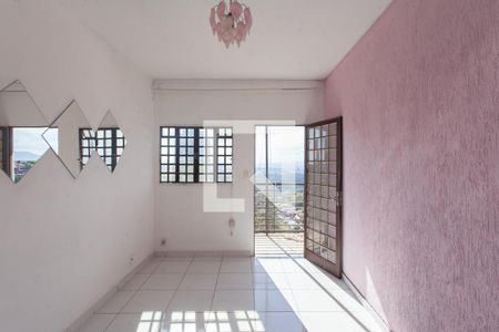 Sala de casa para alugar com 3 quartos, 100m² em Ouro Preto, Belo Horizonte