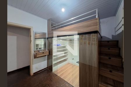 Quarto 2 de casa para alugar com 3 quartos, 300m² em Chora Menino, São Paulo