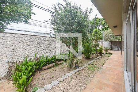 Quintal de casa à venda com 4 quartos, 700m² em Jardim do Mar, São Bernardo do Campo