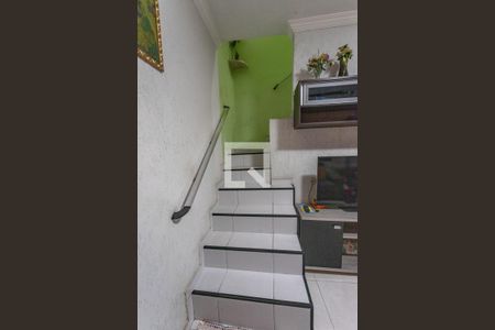 Escada de casa à venda com 4 quartos, 225m² em Piraporinha, Diadema