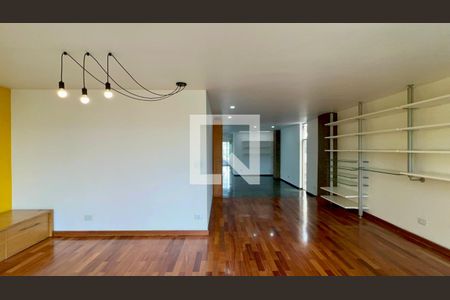 Sala de apartamento à venda com 4 quartos, 222m² em Sumarezinho, São Paulo