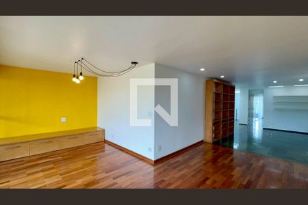 Sala de apartamento à venda com 4 quartos, 222m² em Sumarezinho, São Paulo