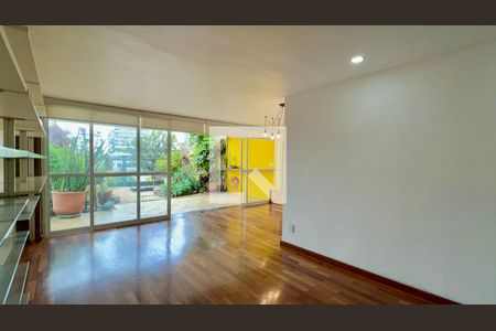 Sala de apartamento à venda com 4 quartos, 222m² em Sumarezinho, São Paulo