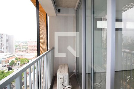 Varanda de kitnet/studio para alugar com 1 quarto, 28m² em Indianópolis, São Paulo