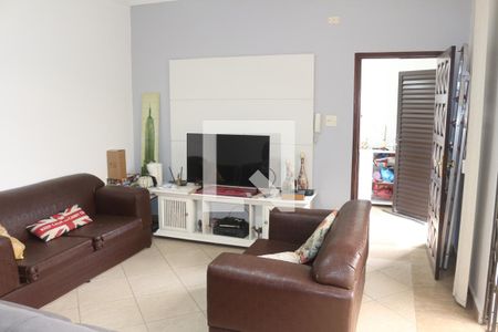 Sala de TV de casa para alugar com 3 quartos, 279m² em Oswaldo Cruz, São Caetano do Sul