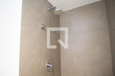 Banheiro de kitnet/studio para alugar com 1 quarto, 19m² em Indianópolis, São Paulo