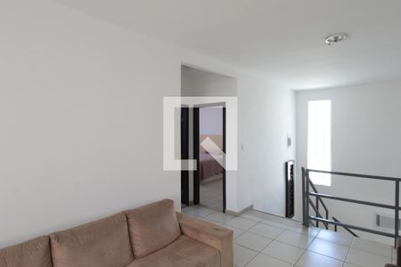 Sala de TV de casa à venda com 4 quartos, 520m² em Braúnas, Belo Horizonte