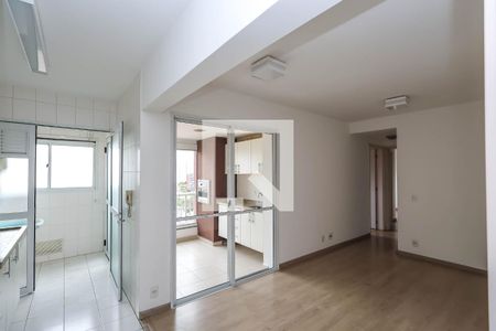 Sala de apartamento à venda com 2 quartos, 57m² em Vila Gumercindo, São Paulo