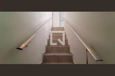 Corredor de casa à venda com 6 quartos, 350m² em Pestana, Osasco