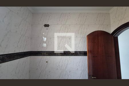 Banheiro 2 de casa à venda com 3 quartos, 245m² em Vila Alice, Santo André