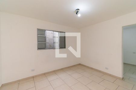 Quarto 2 de casa para alugar com 2 quartos, 32m² em Parque dos Bancarios, São Paulo