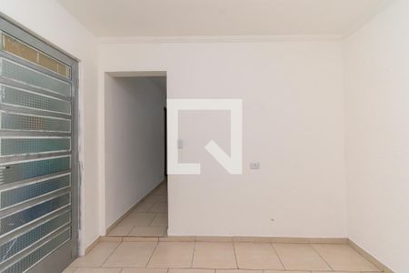 Quarto 1 de casa para alugar com 2 quartos, 32m² em Parque dos Bancarios, São Paulo