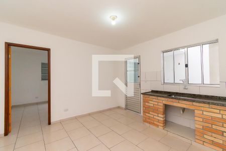 Sala/Cozinha de casa para alugar com 2 quartos, 32m² em Parque dos Bancarios, São Paulo