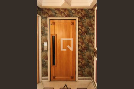 Hall privativo de apartamento à venda com 3 quartos, 310m² em Jardim Avelino, São Paulo