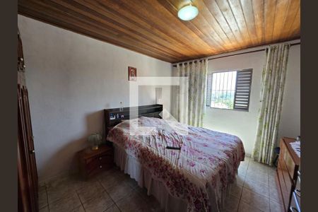 Casa à venda com 6 quartos, 350m² em Jardim Ester Yolanda, São Paulo