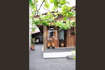 Quintal de casa à venda com 2 quartos, 171m² em Jardim Peri, São Paulo