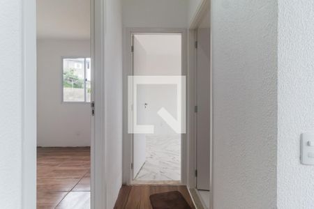 Corredor de apartamento para alugar com 2 quartos, 42m² em Vila Perracini, Poá