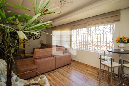 Sala de casa à venda com 4 quartos, 280m² em Teresópolis, Porto Alegre