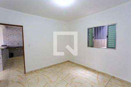 Quarto 2 de casa para alugar com 2 quartos, 68m² em Parque Ipe, São Paulo