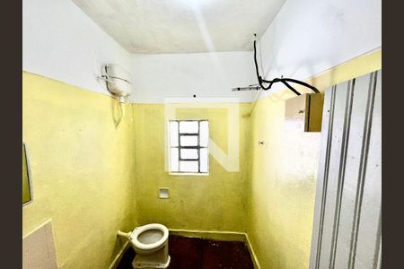 Banheiro de casa para alugar com 1 quarto, 50m² em Vila Aurora (zona Norte), São Paulo