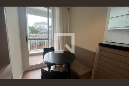Sala de apartamento à venda com 2 quartos, 57m² em Fazenda Santa Cândida, Campinas