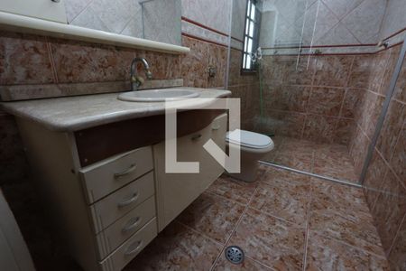 Banheiro da Suíte de casa à venda com 3 quartos, 195m² em Parque Santa Madalena, São Paulo