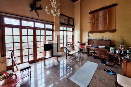 Sala de casa à venda com 5 quartos, 532m² em São Francisco, Niterói