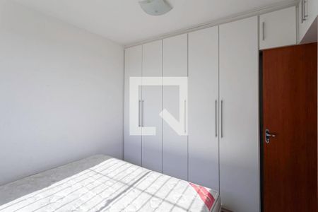 Quarto 1 de apartamento para alugar com 2 quartos, 50m² em Arvoredo Ii, Contagem