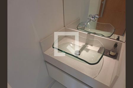 Lavabo de apartamento à venda com 4 quartos, 233m² em Santa Teresinha, São Paulo