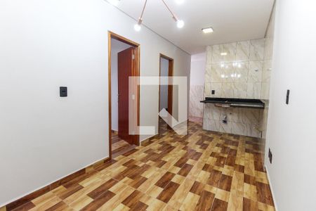 Sala de apartamento para alugar com 2 quartos, 37m² em Jardim Casa Pintada, São Paulo