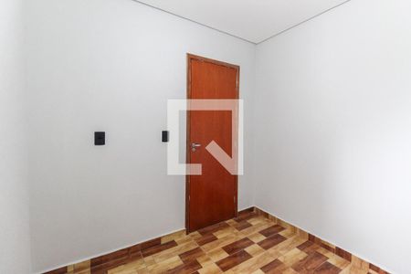 Quarto 2 de apartamento para alugar com 2 quartos, 37m² em Jardim Casa Pintada, São Paulo