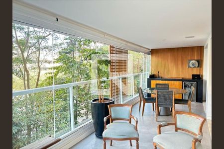 Apartamento à venda com 4 quartos, 242m² em Chácara Santo Antônio, São Paulo