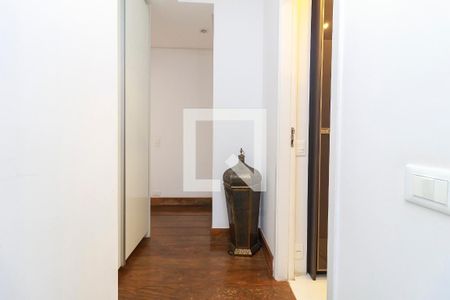 Corredor de apartamento à venda com 2 quartos, 145m² em Brooklin, São Paulo