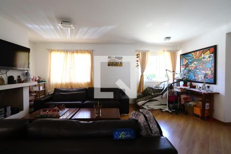 Sala de casa à venda com 3 quartos, 187m² em Vila Carrão, São Paulo