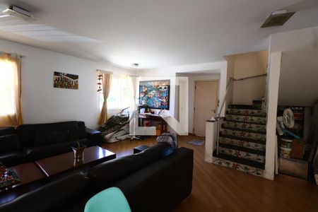 Sala de casa à venda com 3 quartos, 187m² em Vila Carrão, São Paulo